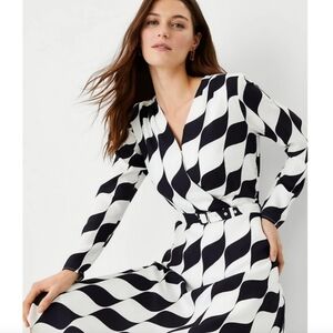 Ann Taylor Geo Wrap Midi Dress Navy Blue & White Size 2
